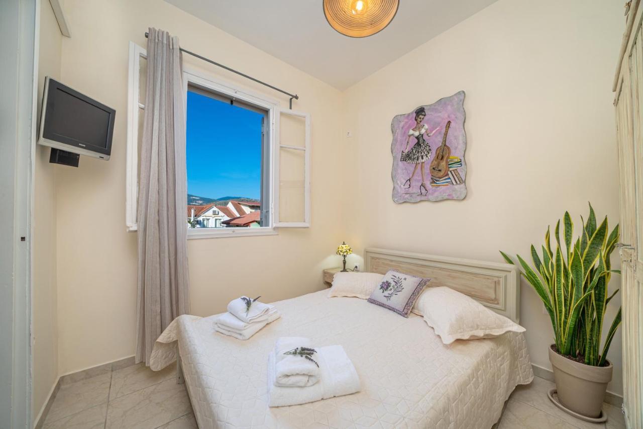 Flowers In The City - Elegant Home In Argostoli Exterior foto